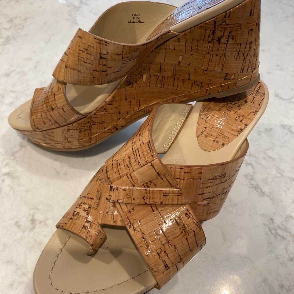 Brand new Donald Pliner wedge clogs
